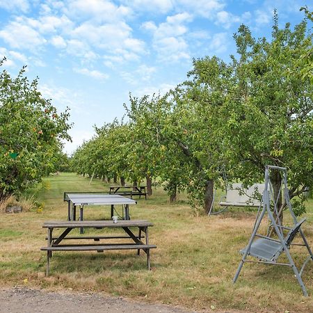 Russets Villa North Weald Esterno foto